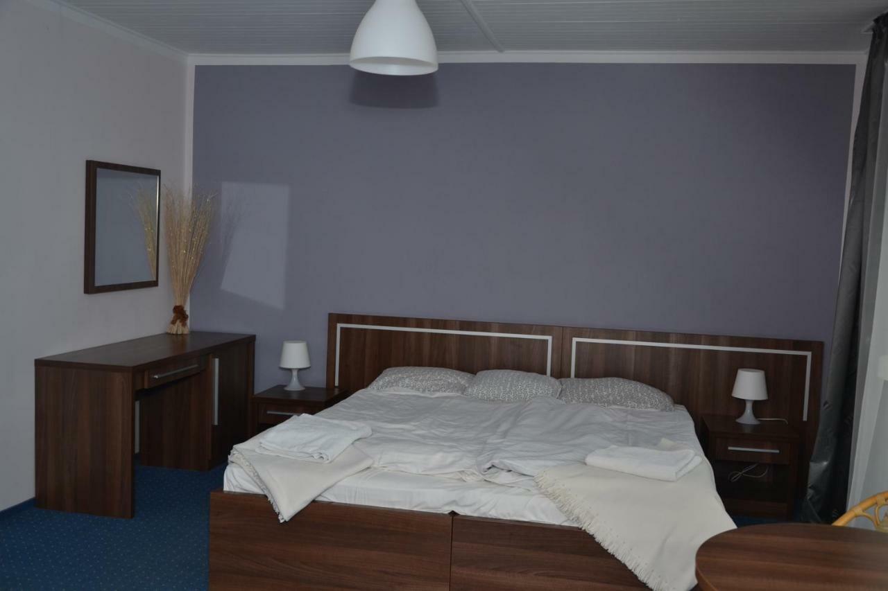 Zielone Pokoje Zielona Gora  Luaran gambar